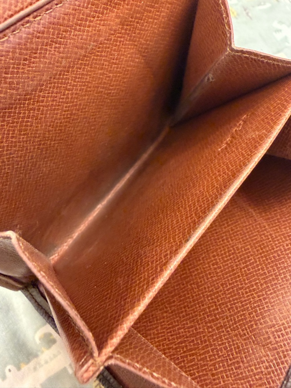 Louis Vuitton Vintage Compact Wallet (PRICE FIRM) - Picture 8 of 14